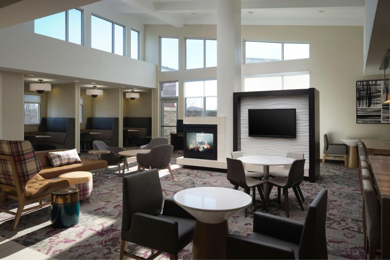 Residence Inn By Marriott Grand Rapids Airport Exterior foto